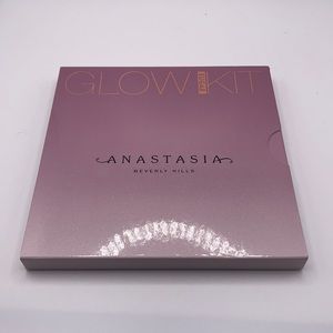 Anastasia Beverly Hills Glow Kit in “Sugar”